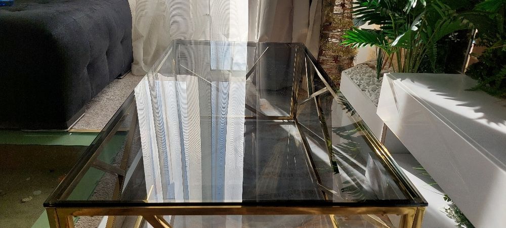 Холна маса в перфектно състояние