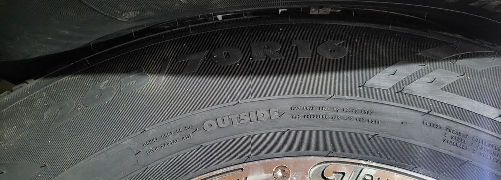 Продам шины 16 новые