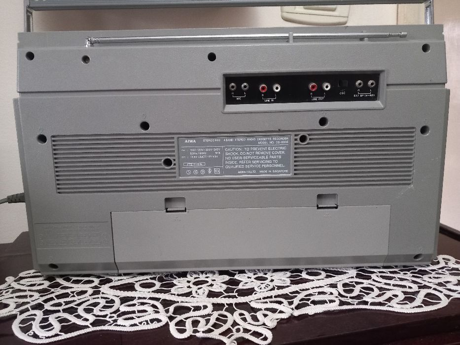 Radiocasetofon Aiwa CS-600 E, schimb