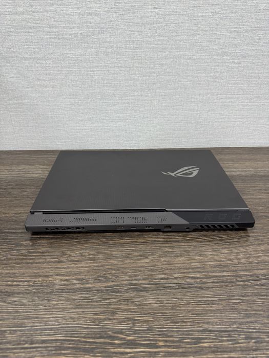 Asus ROG G713 Ryzen-5 (Аналог intel Core i7) RTX3050Ti 17.3 Дисплей!