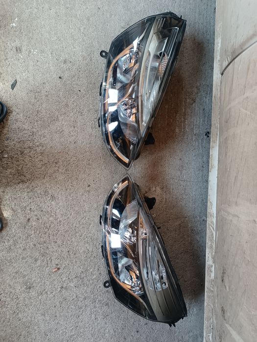 Lampa far stop Megane3 Clio4 Scenic2 Megane2 Dacia Duster2 Logan2 Logan3 Stepway Jogger Arkana Megane2 Scenic2 Clio3 Lampa stop Logan Jogger Sandero