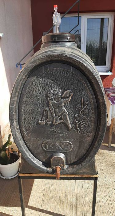 Продавам бурета 280 литра