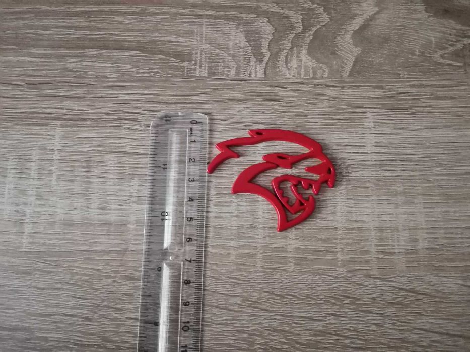 Hellcat лого червена емблема дясна