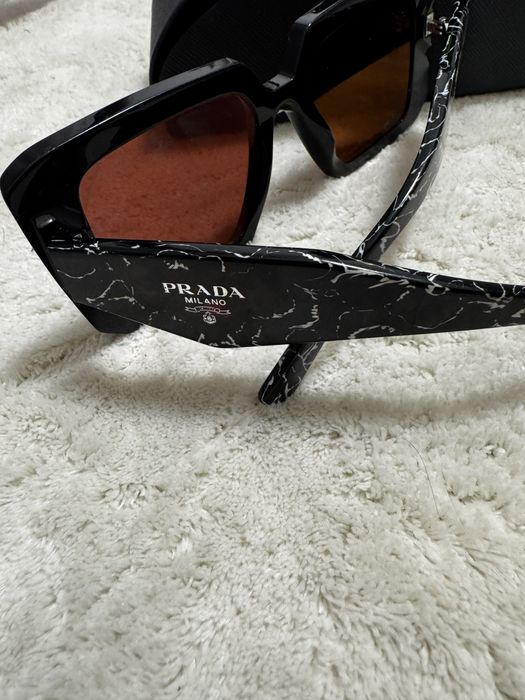 Ochelari de soare prada