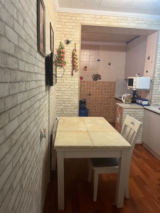 2 бөлмелі пәтер сатылады. Пәтердің орналасқан жері