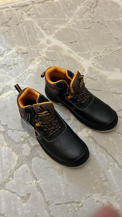 Рабочие ботинки отличного качества