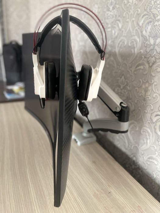 Monitor Samsung Odyssey 32