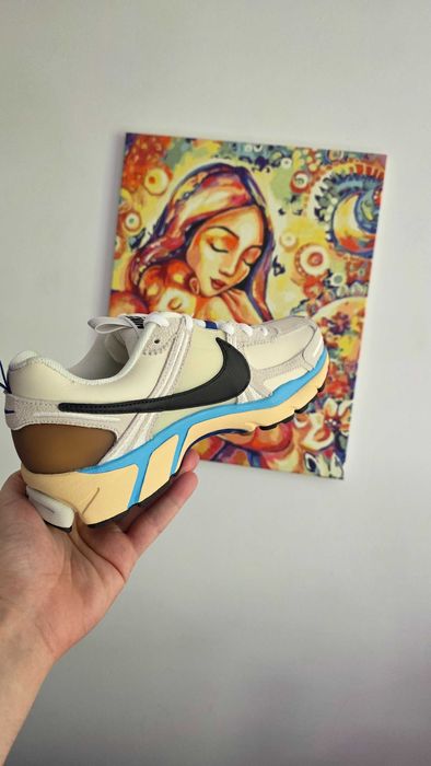 Nike - Zoom Vomero 5 - "Design By Japan"
