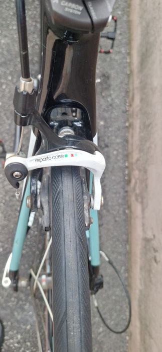 Продам карбовый шоссейник Bianchi
