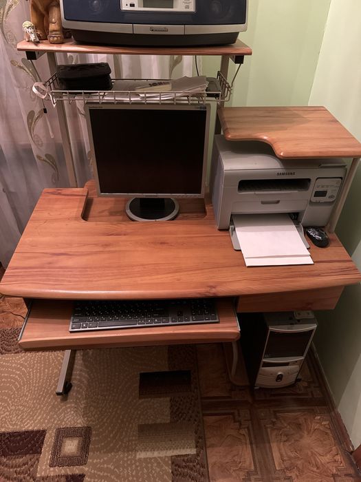 Компьютер со столом