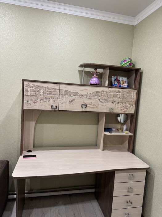 Стол письменный