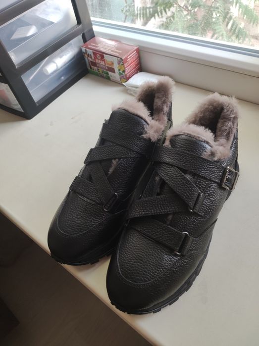 Кроссовки  зимние 36 размер