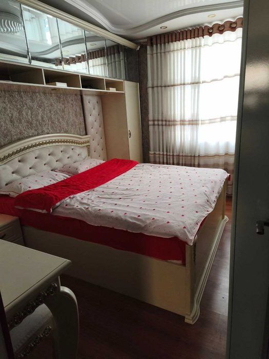 Бўстон даҳасида 4 хоналик Квартира сотилади