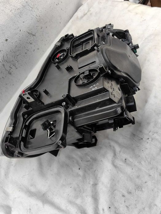 Оригинален фар БМВ 3 Е92 Е93  BMW 3 E92 E93 LCI Feis  Led Bixenon