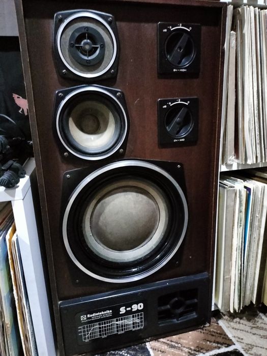 Продам АС S90 в хорошем состоянии