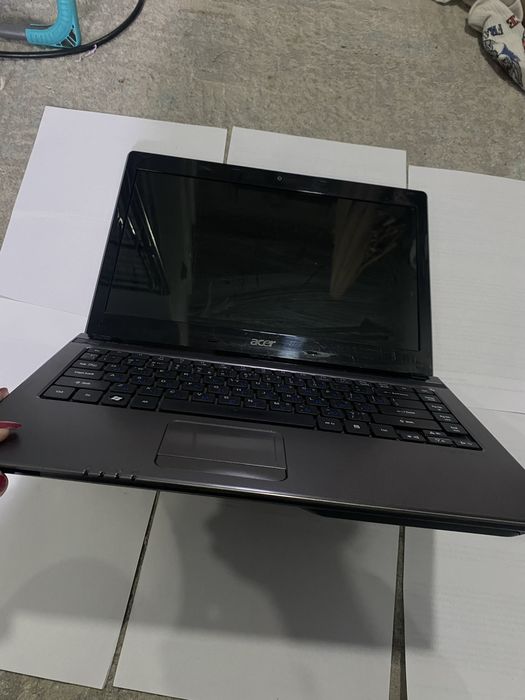 Ноутбук ACER с зарядным устройством