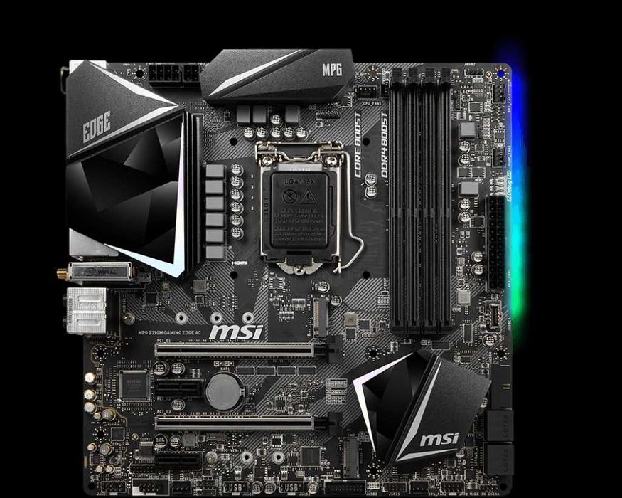 Продавам дъно Z390m и процесор 9700к