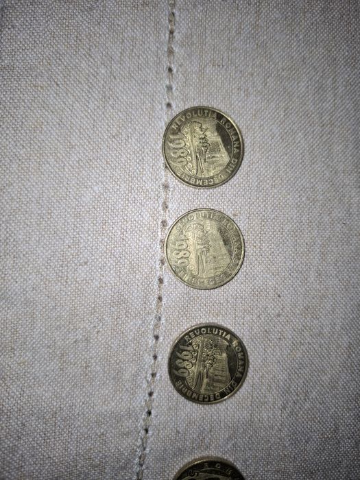 vând 7 monede de 50 bani 2019