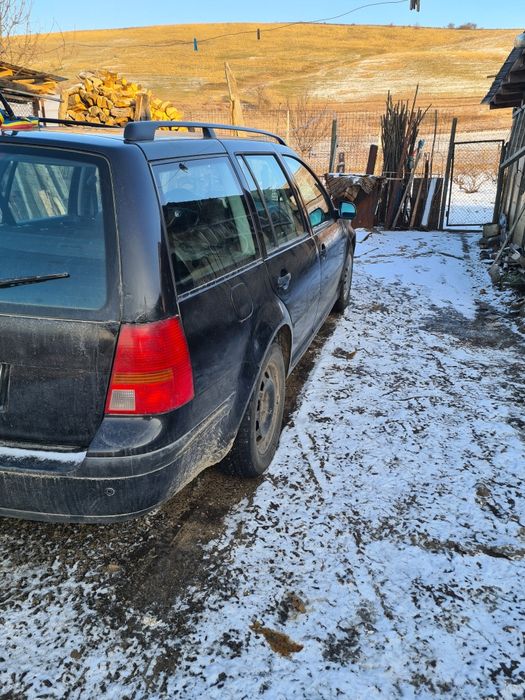 Vând golf 4 1.4 benzina 16 valve