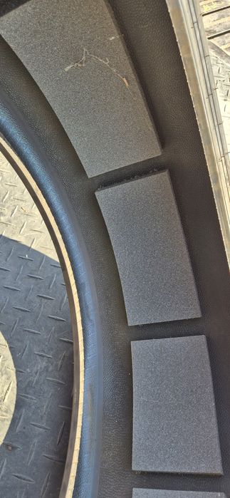 285 35 22 Pirelli o bucată, depozit anvelope