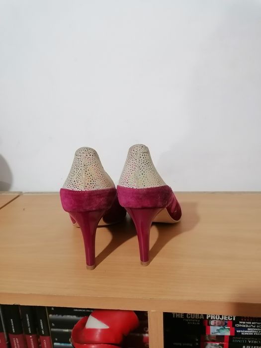 Pantofi eleganți din piele întoarsă mărimea 39