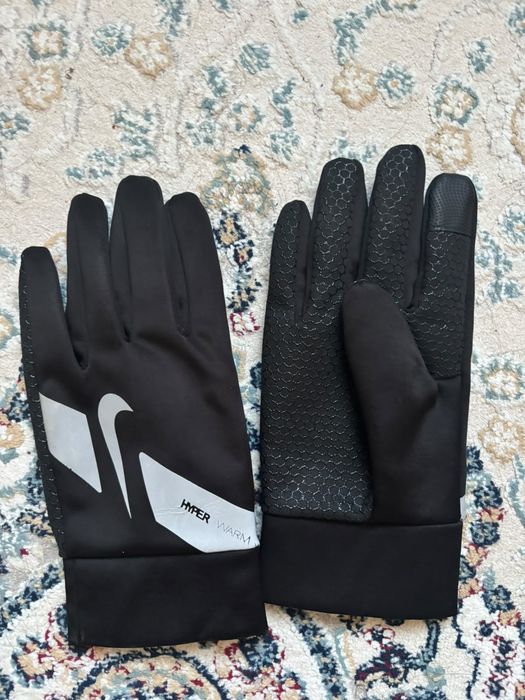 Перчатки Nike Hyperwarm