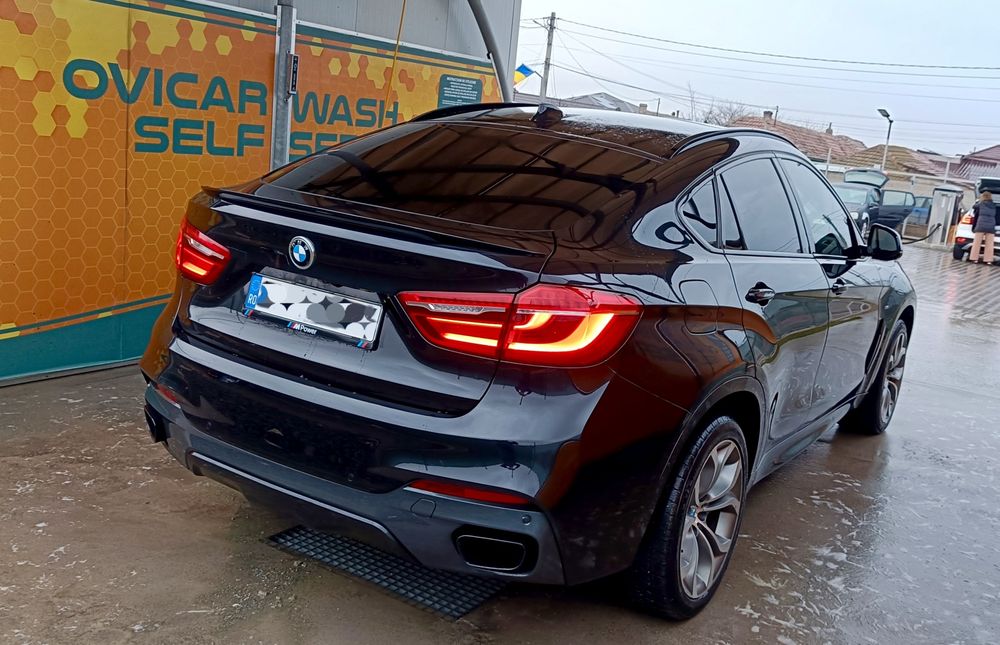 BMW X6 M  3.0 260.cp.