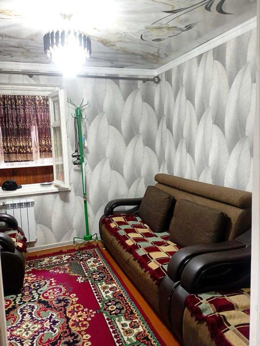 Navoiy shahar Yujniy tarafdan 2 xonali kvartira sotiladi