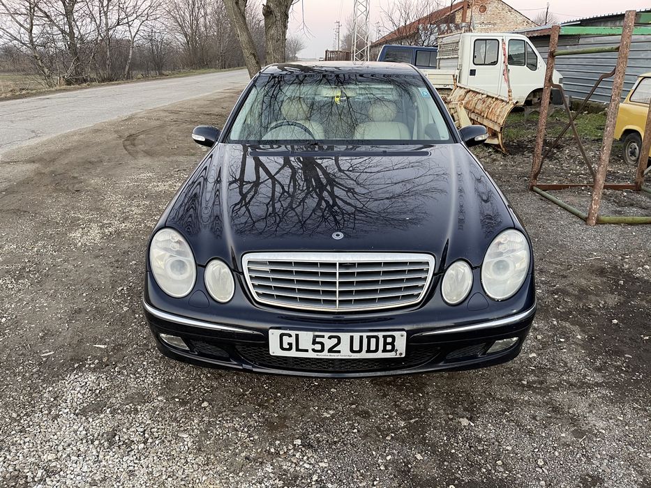 Mercedes E320 на части