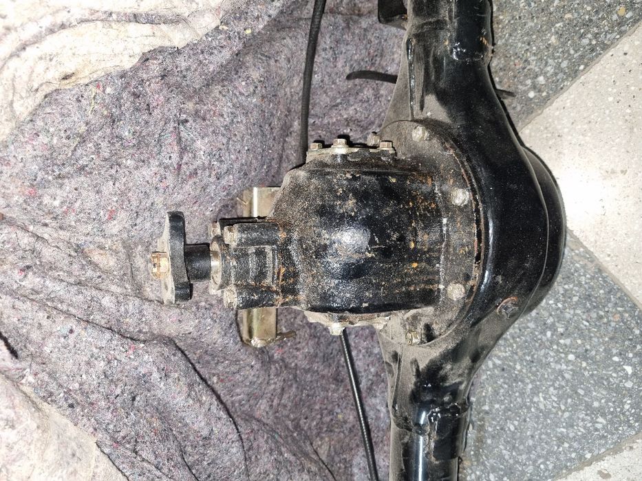 Muravey Lochin motoga zadni most sotiladi yangi