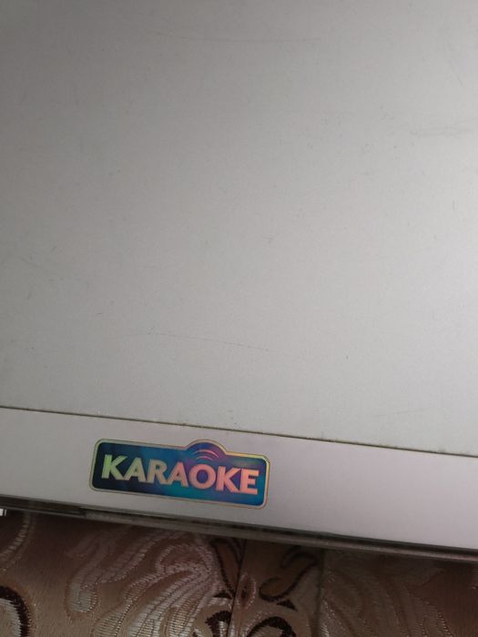 Караоке приставка. С микрофонами.