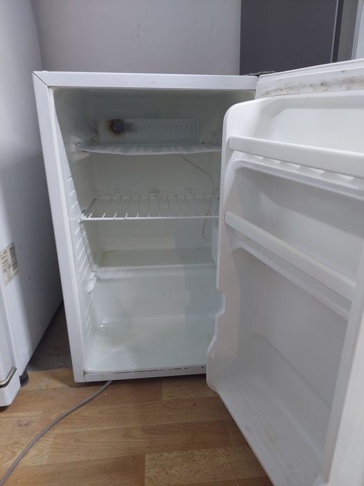 Продам мини холодильник