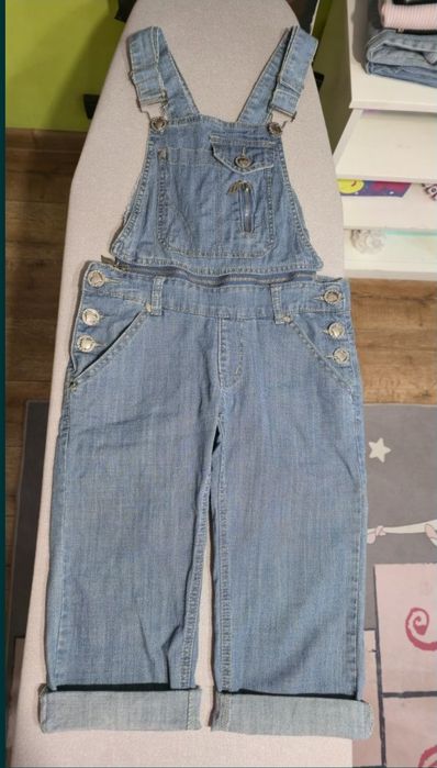 Отдам пакет вещей на девочку