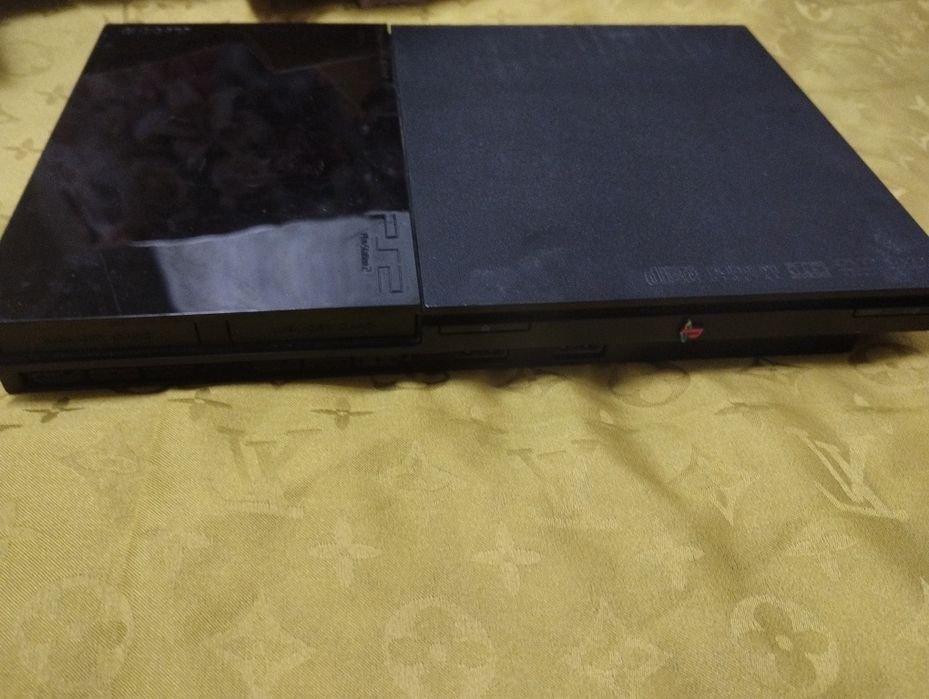Assalom alekum Playstation Sony 2 Sotiladi