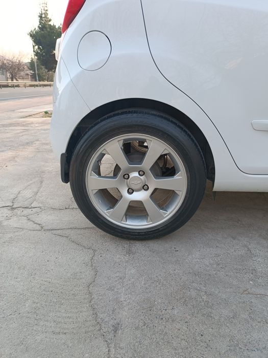 Diska Balon Sotiladi Bolta Jentra Stil 195 55 R16 Holat yaxshi