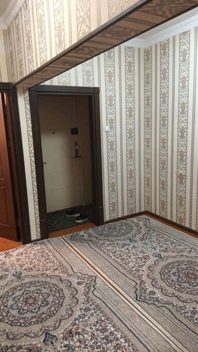 Шайхонтохур тумани Жарарик 4 хона 4 кават срочний сотилади.