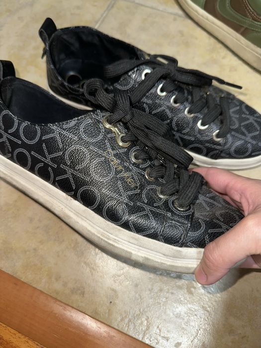 Продам женскую обувь Calvin Klein
