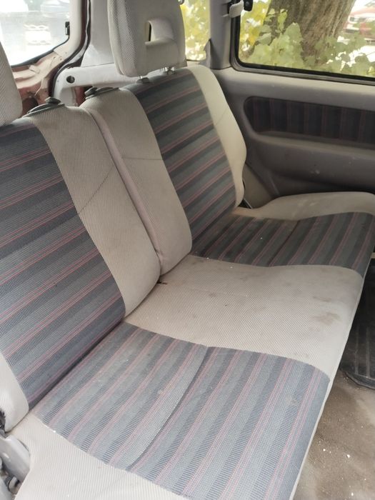 Продам машину Митсубиси Space Runner