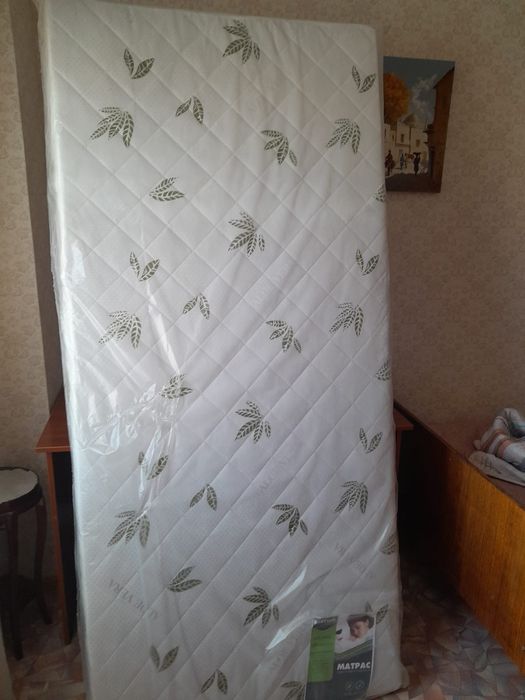 Матрас новый продам