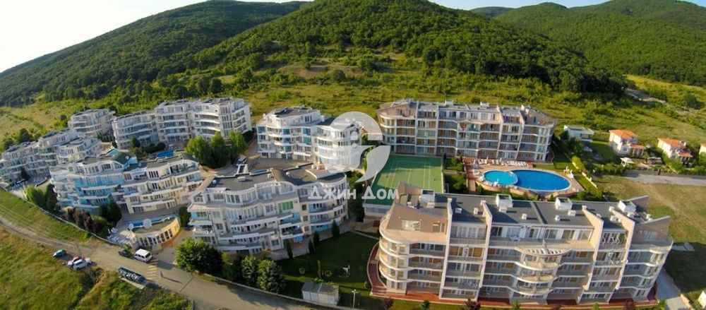 Двустаен апартамент в к-с „Сънсет Кошарица“, с. Кошарица