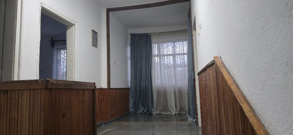 Продавам 2 къщи в Катуница