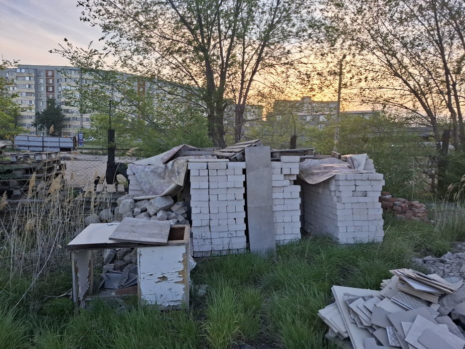Продам недорого строительные материалы и прочее