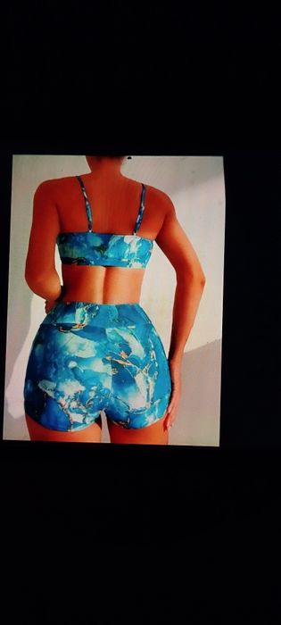 Продам новый купальник.