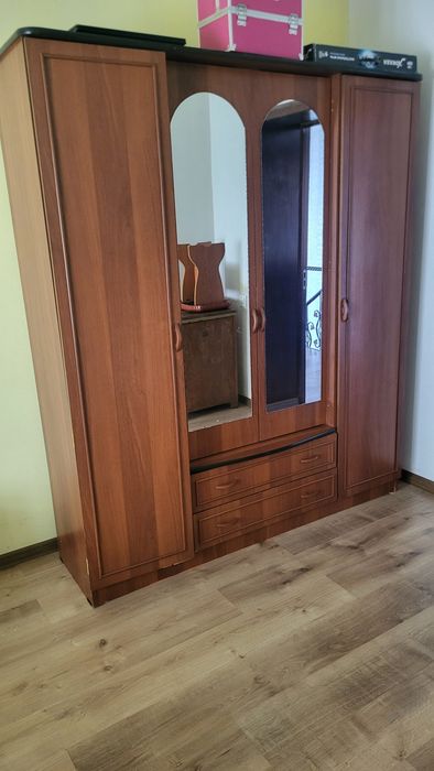 Шкаф для одежды б/у