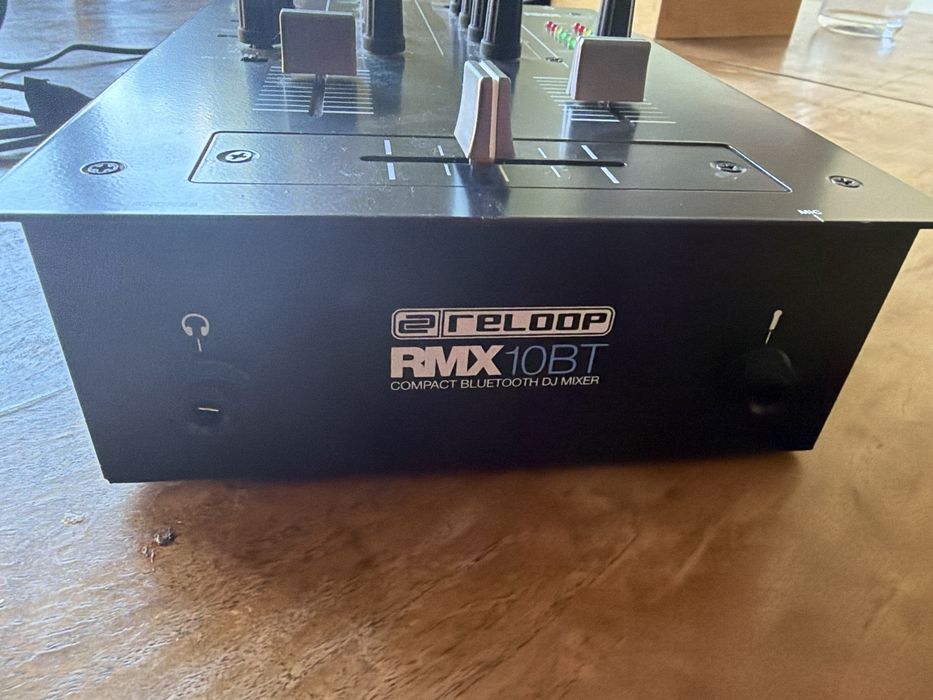 Dj mixer Reloop RMX 10BT