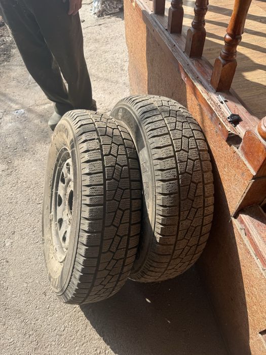 Продам зимние шины