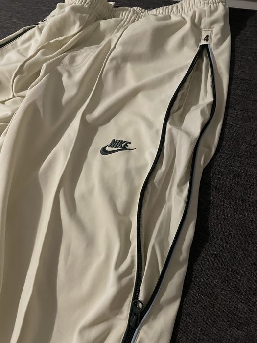Pantaloni Nike Crem Marimea S
