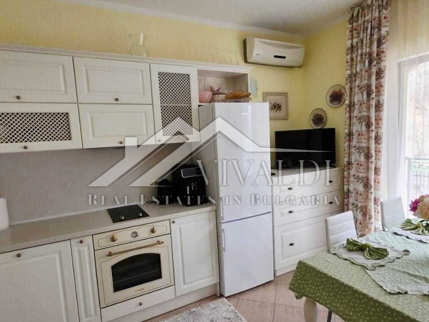 Двустаен апартамент в Златни Пясъци, гр.Варна