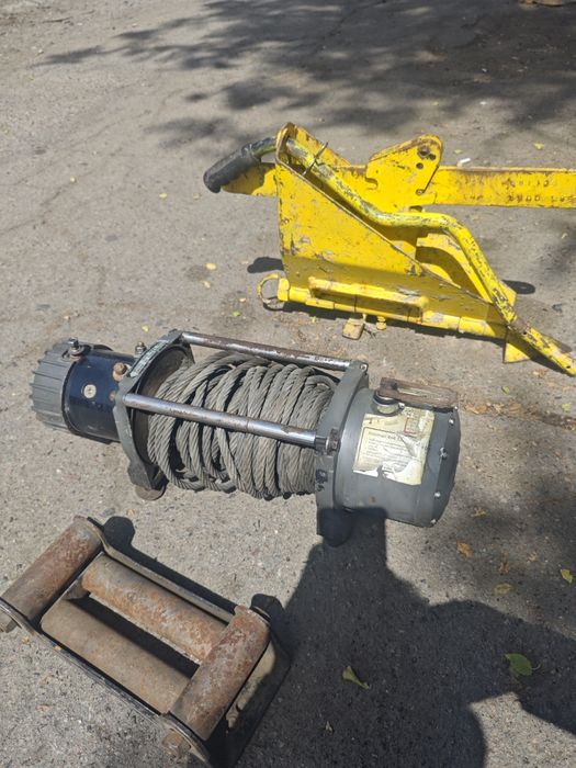 Лебёдка 5.5т ironman 12v + якорь