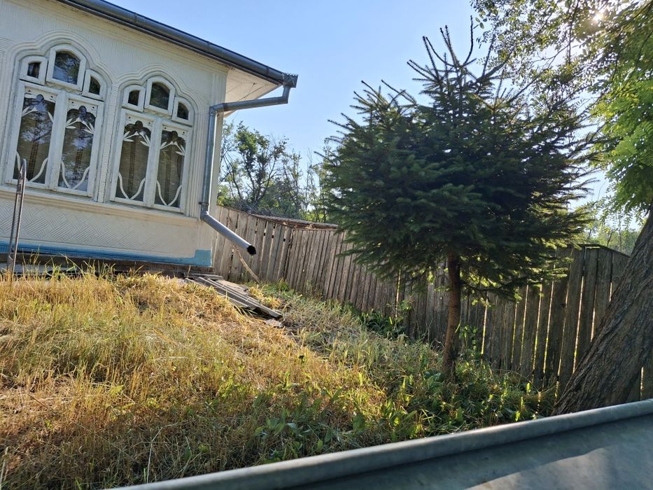 Vând casa loc. Stiubieni